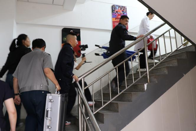 举办突发应急事件培训_校园突发事件应急演练_校园安全自救互救技能培训