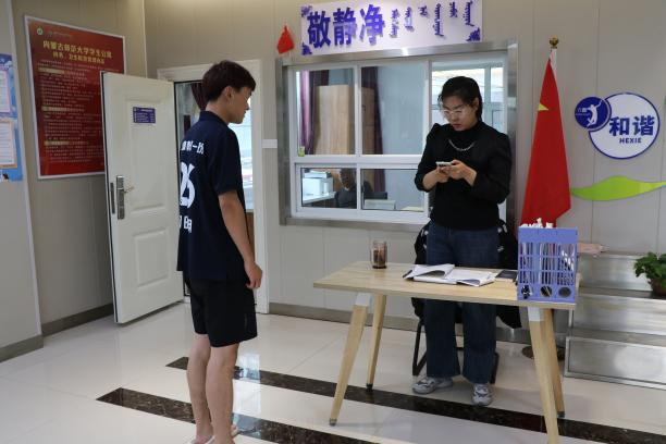 校园突发事件应急演练_举办突发应急事件培训_校园安全自救互救技能培训